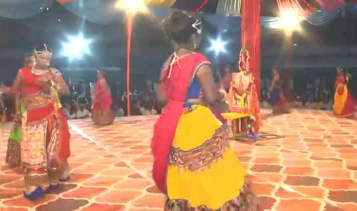 Jail Garba Dance: नवरात्र पर इंदौर सेंट्रल जेल में कैदियों ने रातभर जमकर खेला गरबा, मचायी धूम