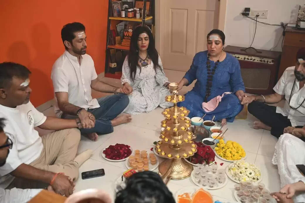 ShivSang with Joy Guruma, An Evening of Divine Harmony at Renowned Singer Shibani Kashyap & Rajiv Roda’s Residence