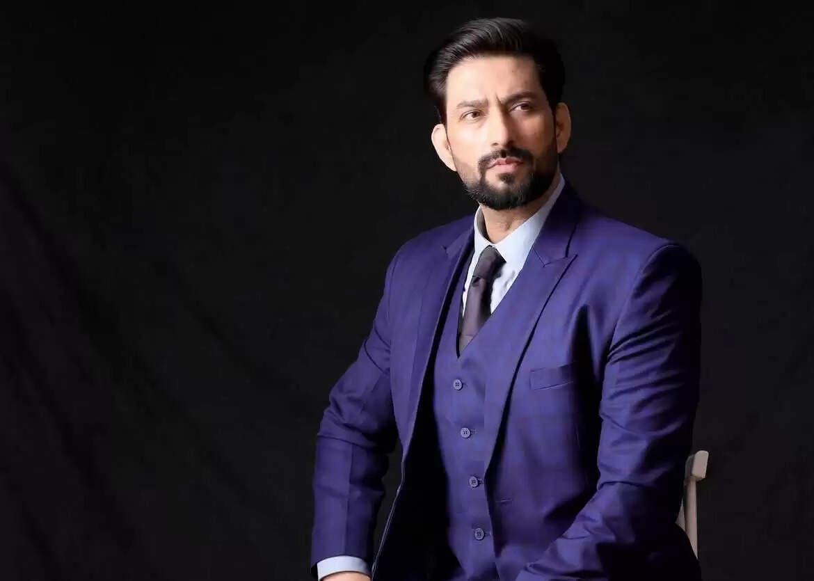 अभिनेता आदेश चौधरी: “OTT बेहतरीन है, लेकिन बड़े पर्दे का जादू हमेशा बना रहेगा”