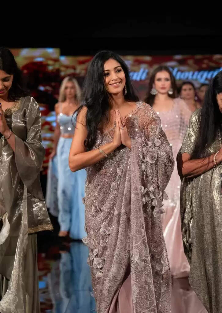 Acclaimed designer Anjali Phougat Dazzles New York Fashion Week with Couture Blend of Tradition and Innovation