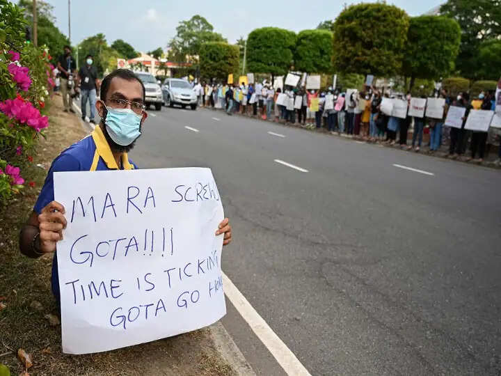 भारत में भी श्रीलंका जैसी आर्थिक बदहाली का डर&nbsp;PM मोदी की सचिवों के साथ मीटिंग में उठा सवाल