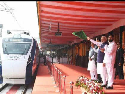 प्रधानमंत्री मोदी ने दिखाई हरी झंडी, नागपुर से बिलासपुर के लिए दौड़ी पहली वंदे भारत एक्सप्रेस