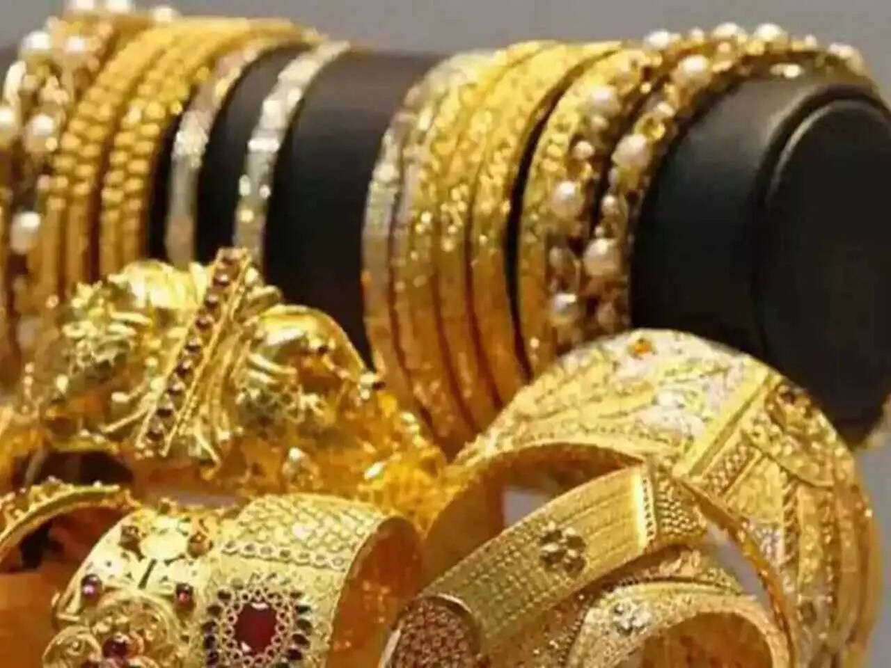 Gold Price Update Today: सोने व चांदी में आया जबरदस्त उछाल,&nbsp;जानें गोल्ड-सिल्वर के लेटेस्ट रेट्स