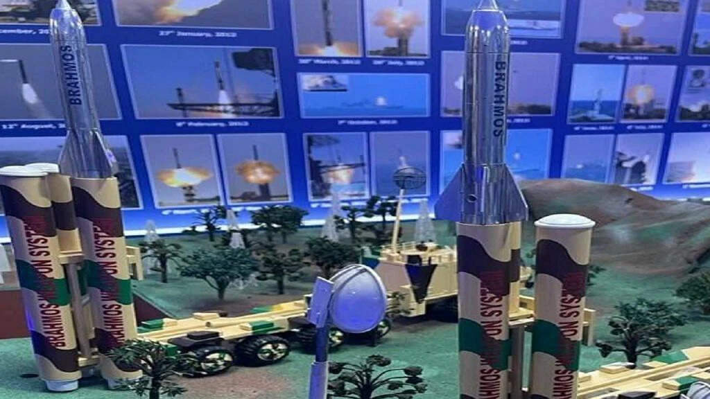 BrahMos Missile: भारत से ब्रह्मोस मिसाइल खरीद रहा Philippines, छह मोबाइल ऑटोनॉमस लॉन्चर और तीन मोबाइल कमांड पोस्ट का होगा निर्यात