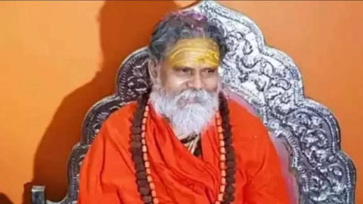 महंत नरेंद्र गिरि केसः रिमांड के दौरान तीनों आरोपियों से कई सवाल पूछेगी सीबीआई