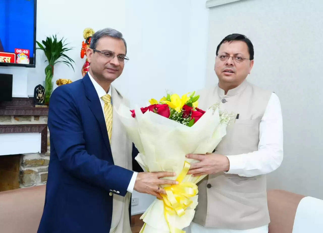 CM धामी से आरबीआई गवर्नर संजय मल्होत्रा की अहम बैठक, उत्तराखंड के आर्थिक विकास और बैंकिंग विस्तार पर चर्चा