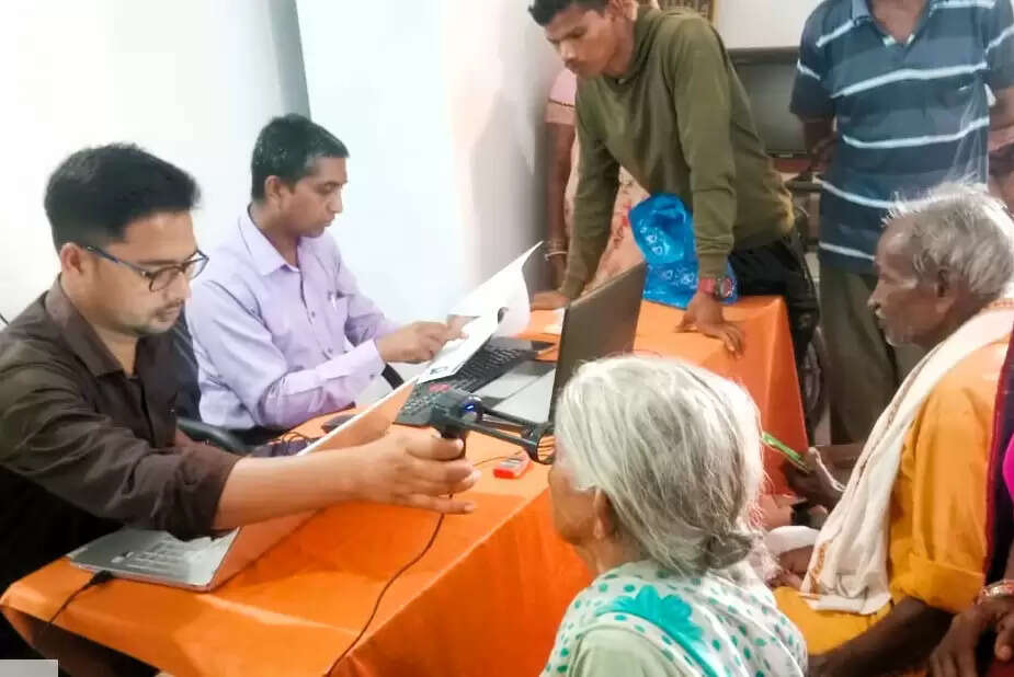 CG News: धरती आबा जनभागीदारी अभियान: जनजातीय समाज के हितग्राहियों के लिए सौगातों भरा एवं राहत देने वाला साबित हुआ