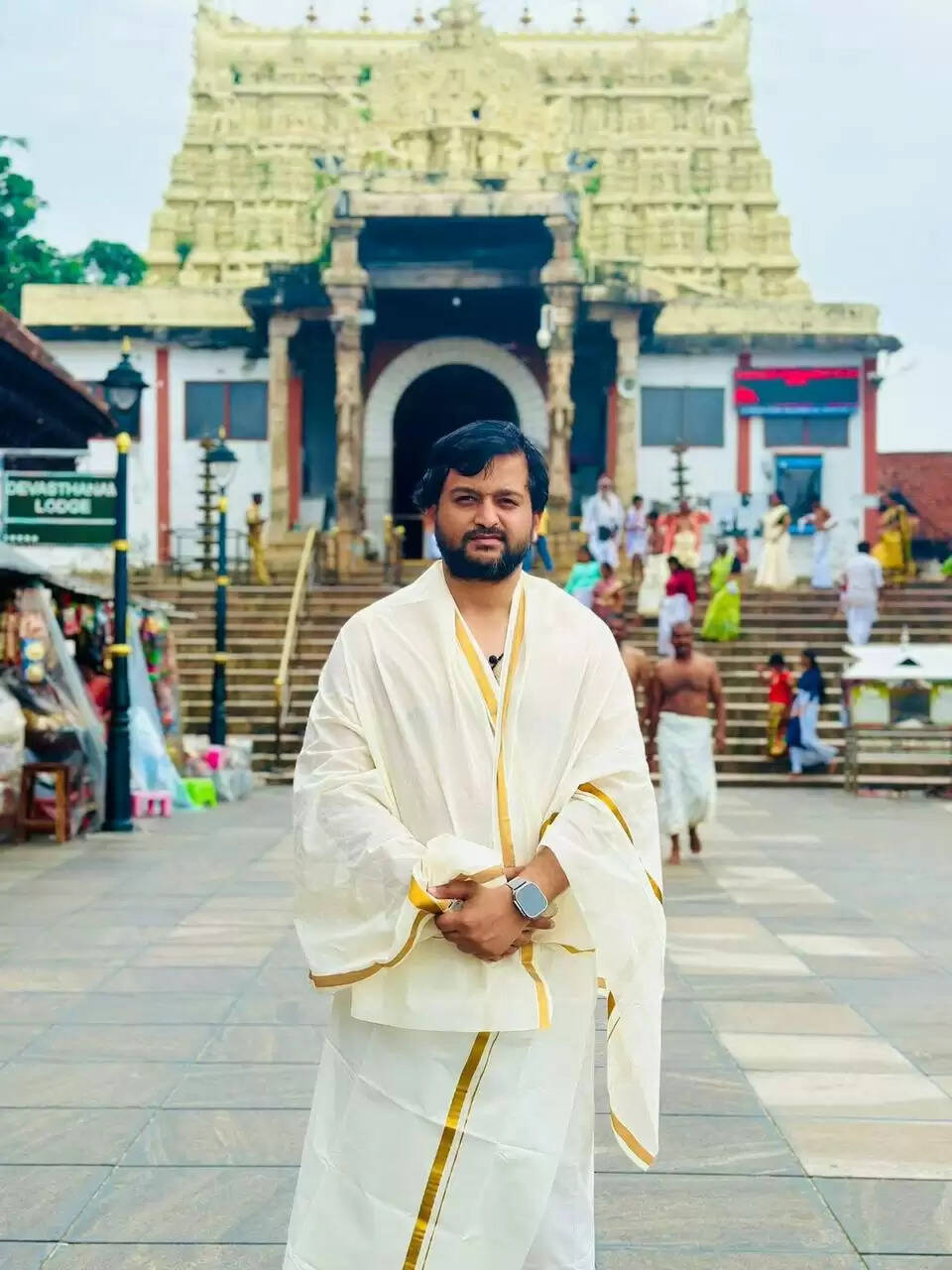 Astrologer Ashutosh Clairvoyant Explains the Deeper Cosmic Meaning of Navratri Colours and Fasting