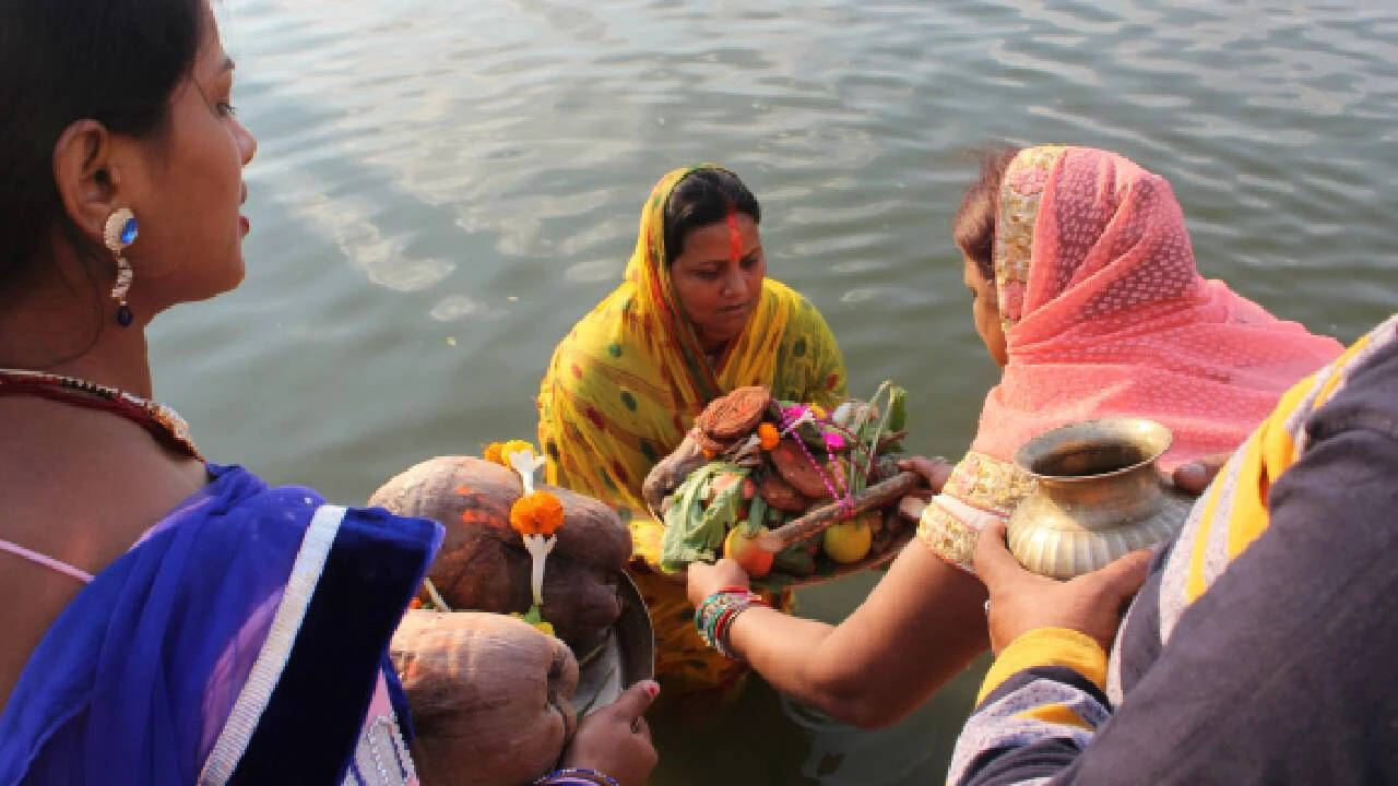 Chhath Puja Upay 2023: छठ पूजा के दौरान नहीं होगी शरीर में पानी की कमी, व्रत शुरू करने से पहले करें ये 4 उपाय