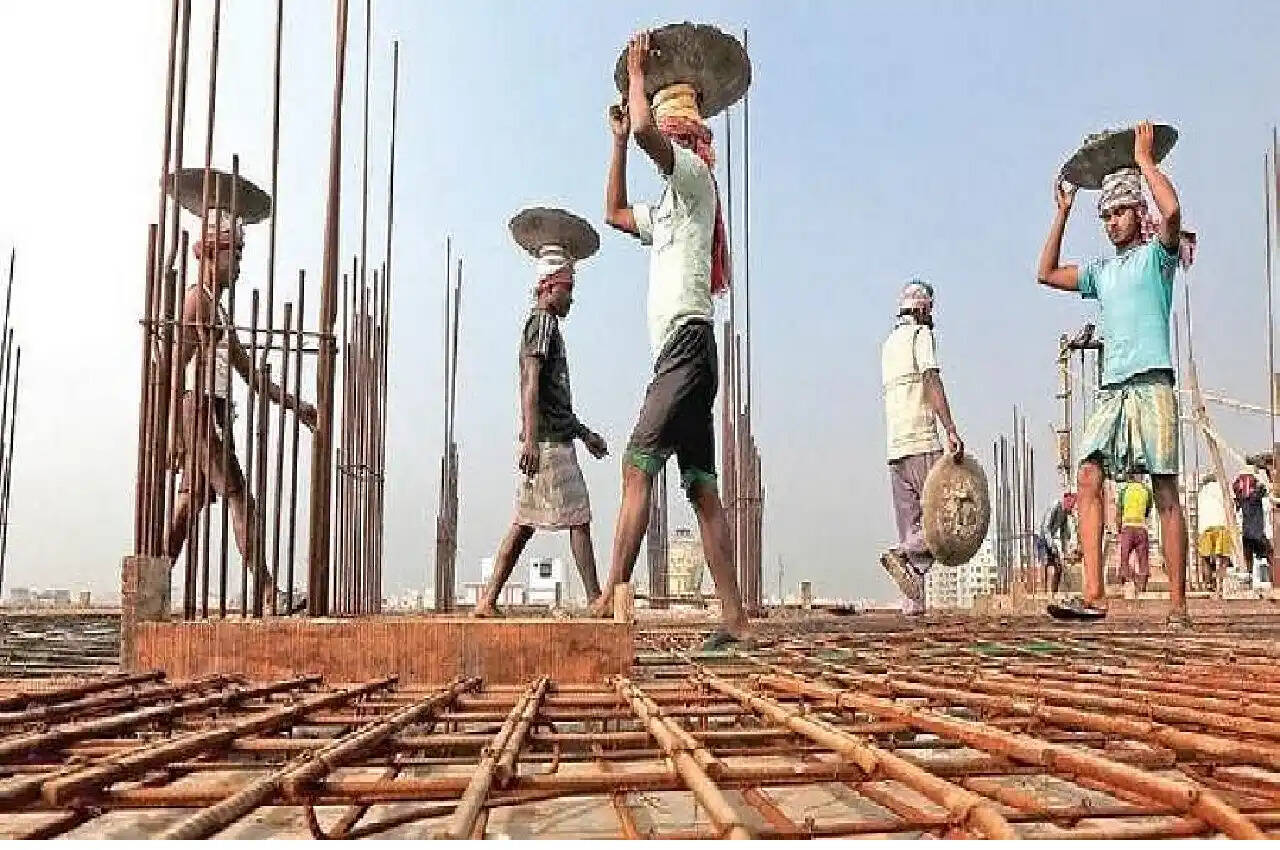 ई-श्रमिक कार्ड: श्रमिकों को जल्द मिलने जा रही खुशखबरी, खाते में आने वाले हैं इतने रुपये