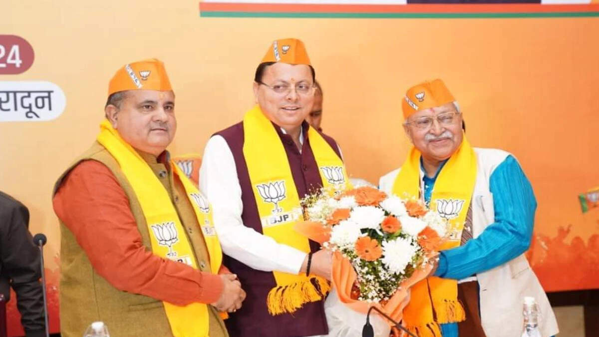 Uttarakhand News: लोकसभा चुनाव को लेकर देहरादून में पार्टी नेताओं के साथ सीएम पुष्कर धामी का मंथन