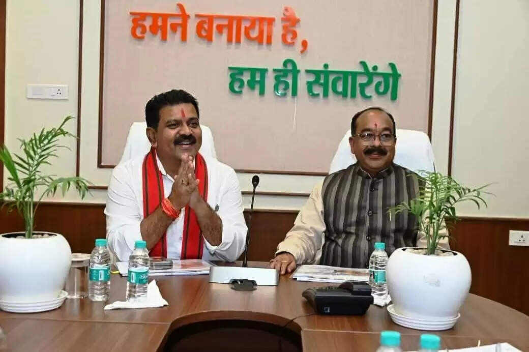 Bastar Olympics 2025: उपमुख्यमंत्री अरुण साव और विजय शर्मा ने तैयारियों की ली समीक्षा, 11 खेलों में दिखाएंगे कौशल