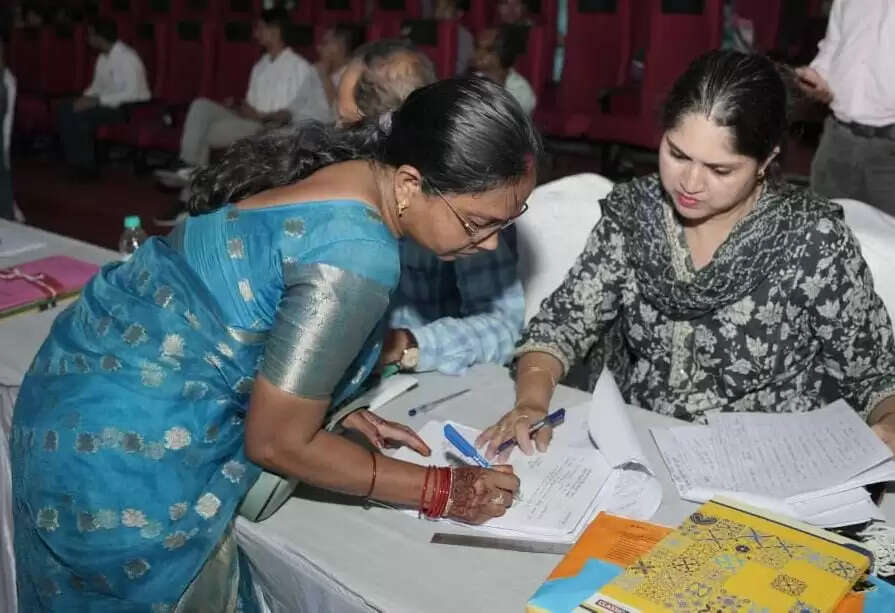 CG News: अतिशेष प्रधान पाठकों और सहायक शिक्षकों की काउंसिलिंग प्रक्रिया प्रारंभ