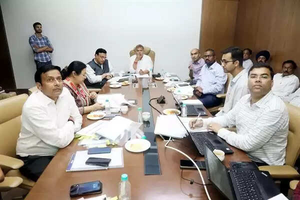 MP News: नया ओ.एस. स्वीकृत होते ही भर्ती की प्रक्रिया शुरू करें: ऊर्जा मंत्री तोमर