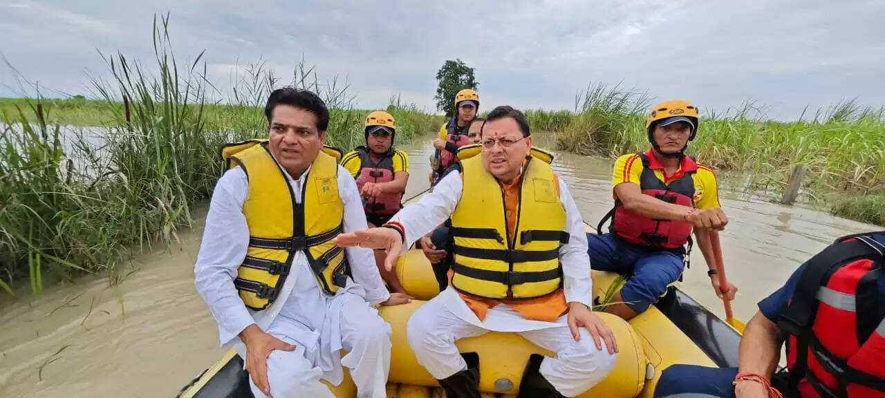 Haridwar News: आपदा की घड़ी में जनसेवा की मिसाल बने सीएम धामी, स्थलीय निरीक्षण कर राहत कार्यों को गति देने के दिए निर्देश