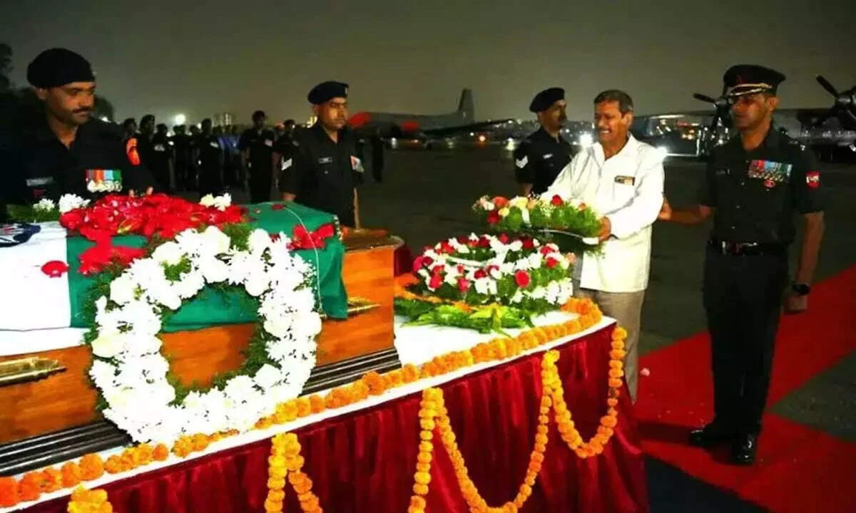 लेफ्टिनेंट कर्नल वी विजय भानु रेड्डी का पार्थिव शरीर पहुंचा हैदराबाद