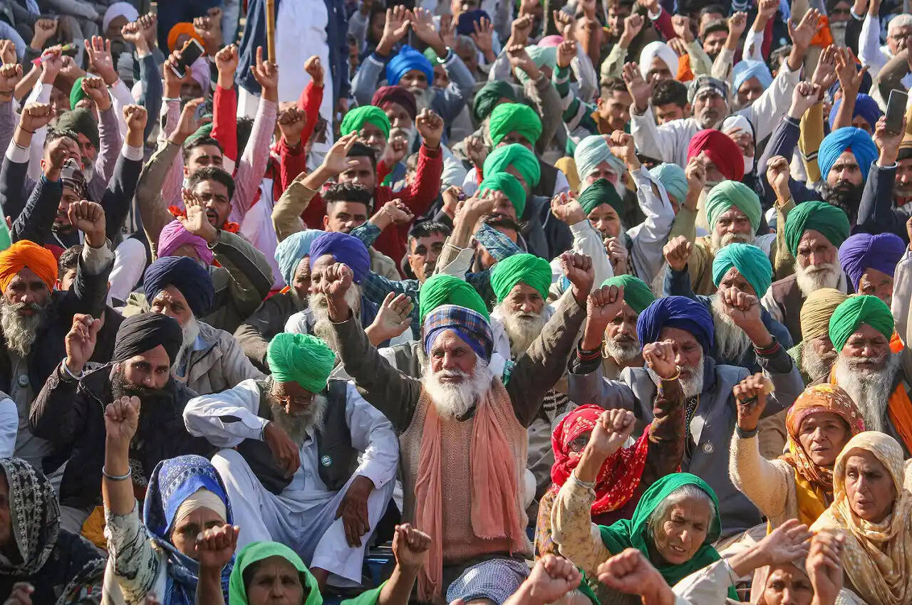 संयुक्त किसान मोर्चा की आज सिंघु बॉर्डर पर बैठक, तय होगी आगे की रणनीति