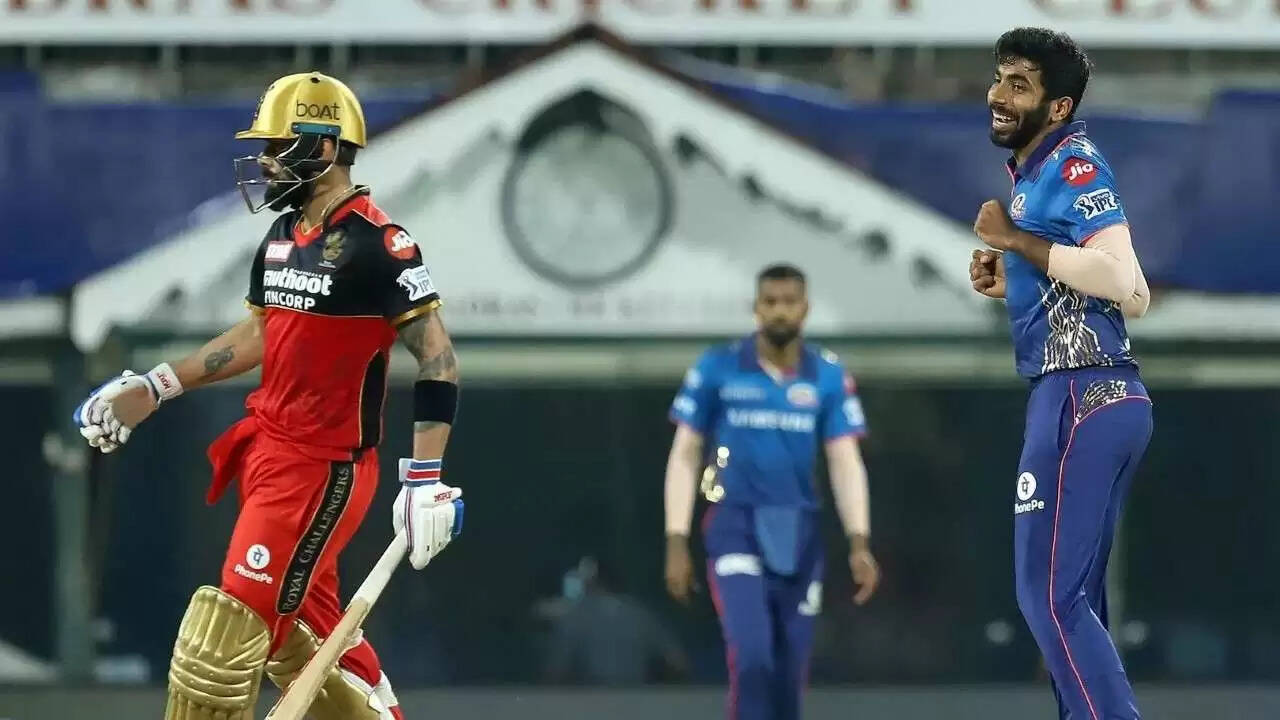 RCB vs MI Live Score: हसारंगा को मिली सफलता, मुंबई को दिया दूसरा झटका, बैंगलोर ने की वापसी