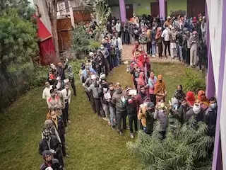 Elections 2022: UP चुनाव के राउंड 2 की Voting आज, आजम खान समेत इन दिग्गजों की साख दांव पर, गोवा-उत्तराखंड में भी पड़ेंगे वोट