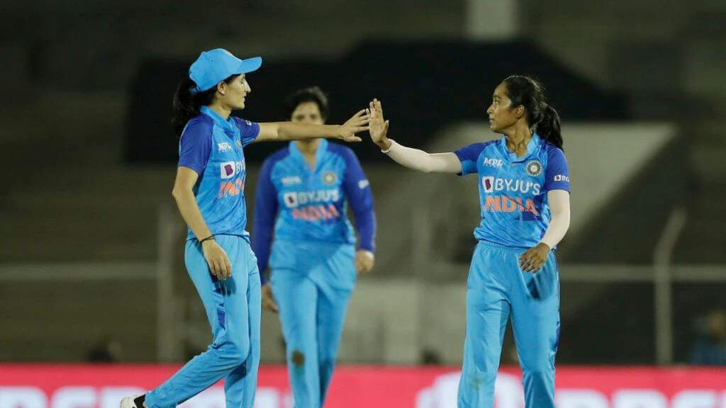 IND W vs AUS W: ऑस्ट्रेलिया ने भारत को 21 रनों से हराया, शेफाली का अर्धशतक नहीं आया काम