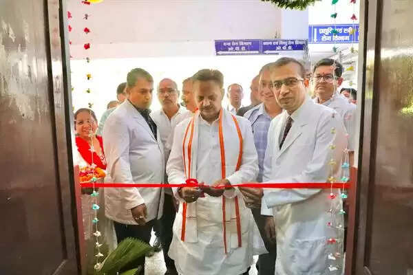 MP News: श्यामशाह चिकित्सा महाविद्यालय, रीवा में टेली मेडिसिन सेवा का उप मुख्यमंत्री शुक्ल ने किया शुभारंभ