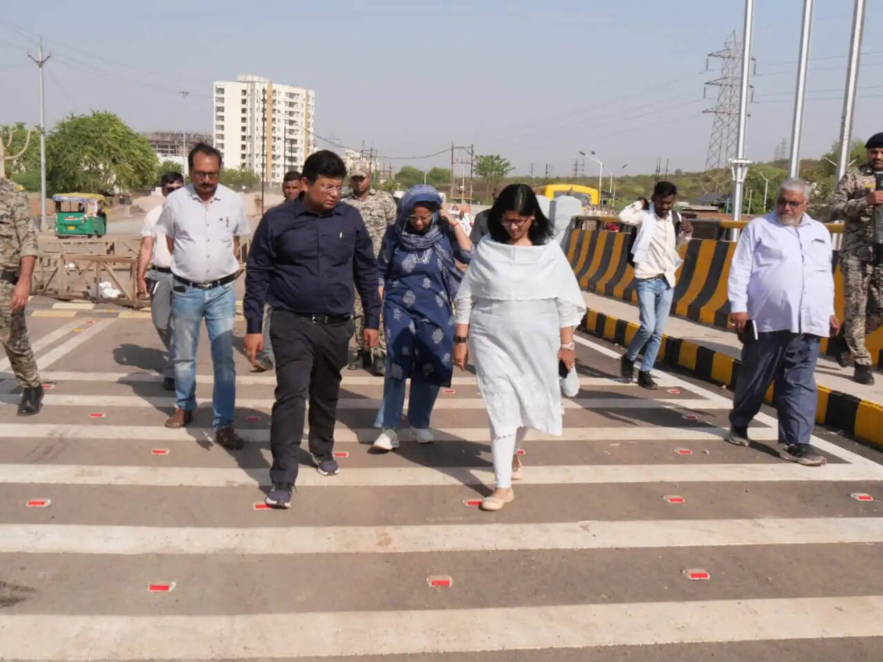 MP News: मुख्यमंत्री के निर्देशों के पालन में ग्वालियर कलेक्टर ने किया आरओबी का निरीक्षण