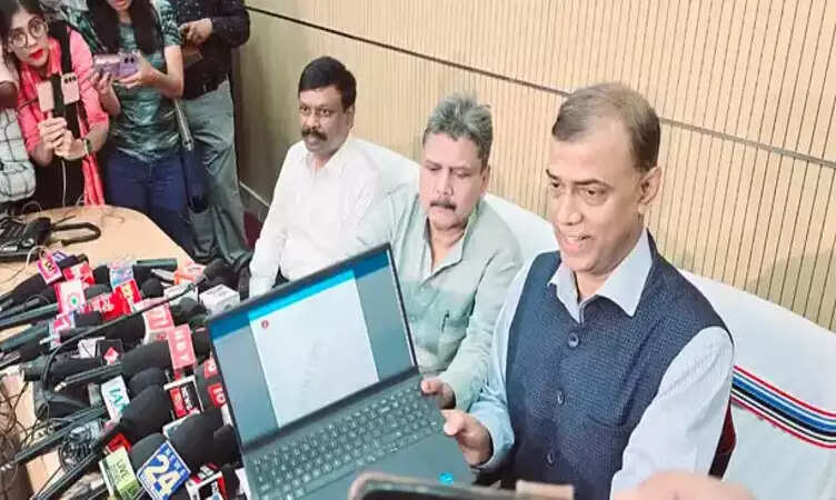 बिहार बोर्ड ने जारी किया 12वीं का रिजल्ट, लड़कियों ने मारी बाजी, 86.50 प्रतिशत बच्चे पास, टॉपर्स की यहां देखें सूची