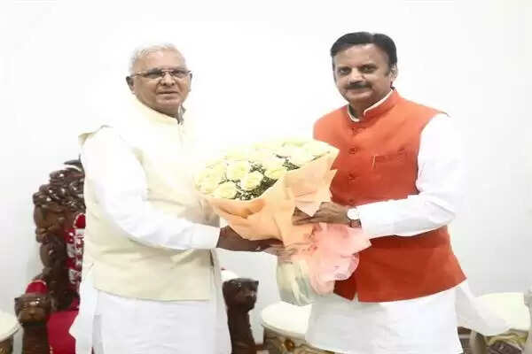 MP News: राज्यपाल पटेल से डिप्टी सीएम राजेन्द्र शुक्ल ने की सौजन्य भेंट