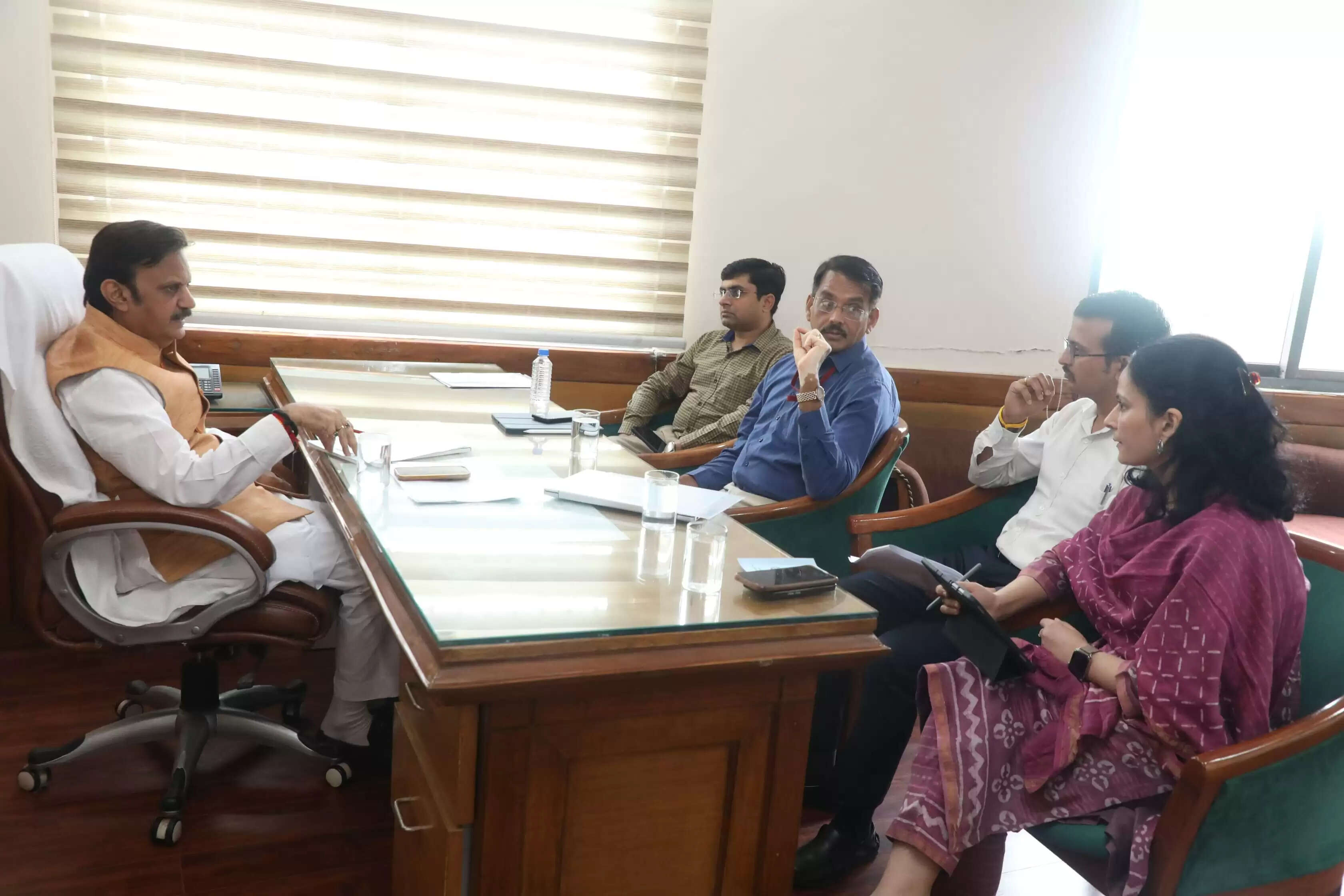 MP News: निर्माणाधीन कार्यों को समय से पूर्ण करें और शीघ्र सेवा प्रदाय करें- डिप्टी सीएम राजेन्द्र शुक्ल