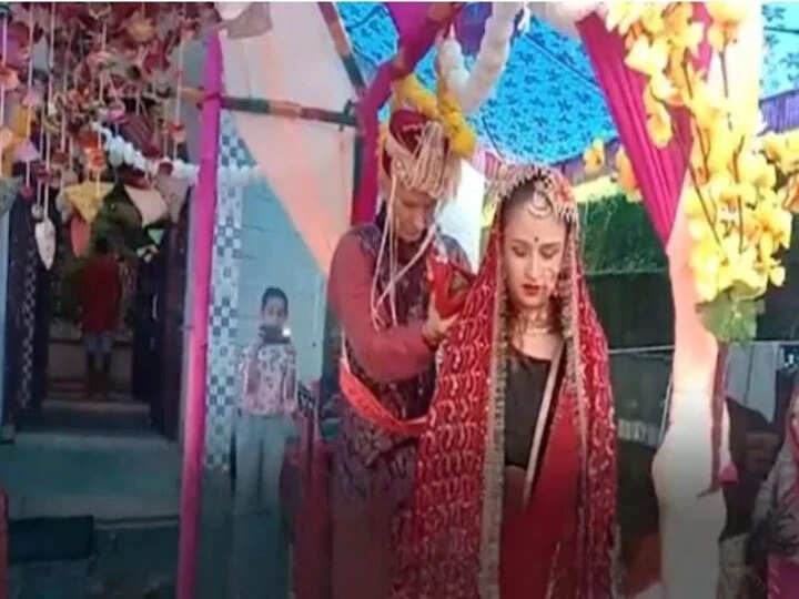 रूस का प्रेमी और यूक्रेन की प्रेमिका&nbsp;Himachal में हिन्दू रीति रिवाज से रचाई शादी