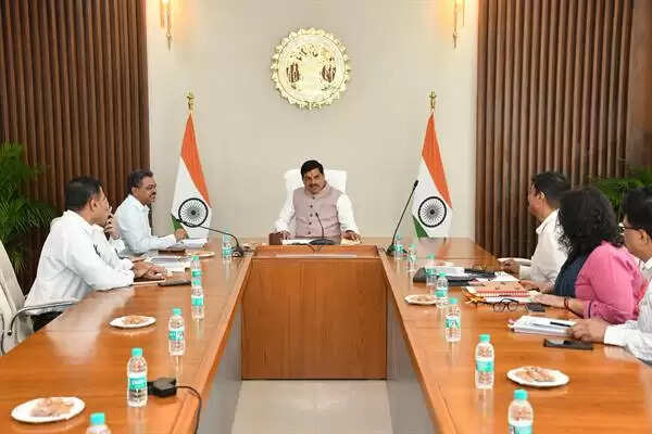 MP News: वनों में स्थित आस्था स्थलों को किया जाए विकसित, जैवविविधता और संस्कृति को मिलेगा संरक्षण: सीएम मोहन यादव