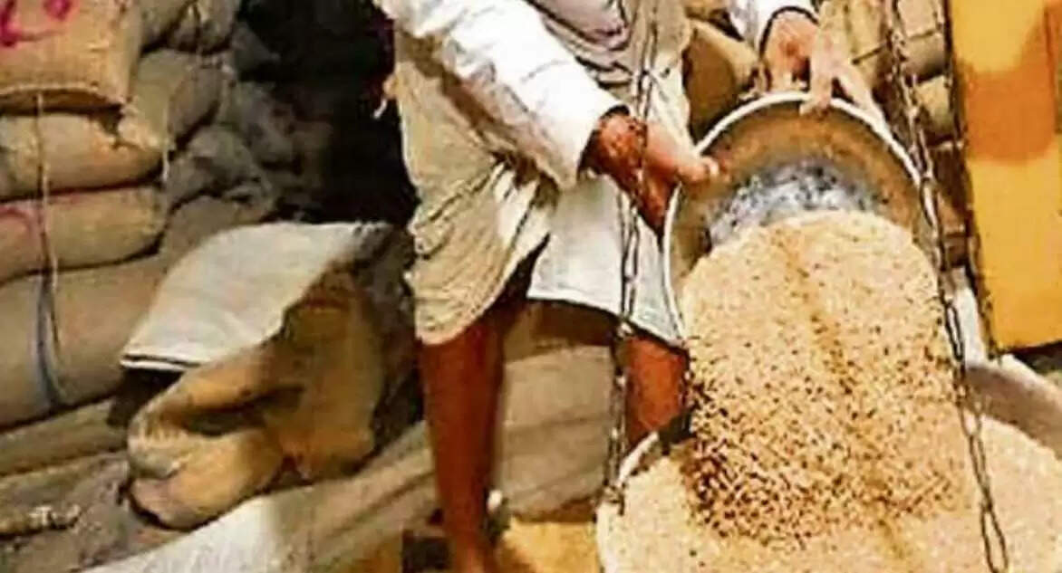 राशन कार्ड धारको के लिए बड़ी खबर, इस महीने से बंद हो जायेगा फ्री गेहूं मिलना&nbsp;