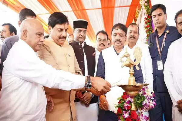 MP News: 71 हजार खिलाड़ियों के साथ शुरू हुआ 'सांसद खेल महोत्सव 2025', सीएम मोहन यादव ने दिया फिटनेस का संदेश