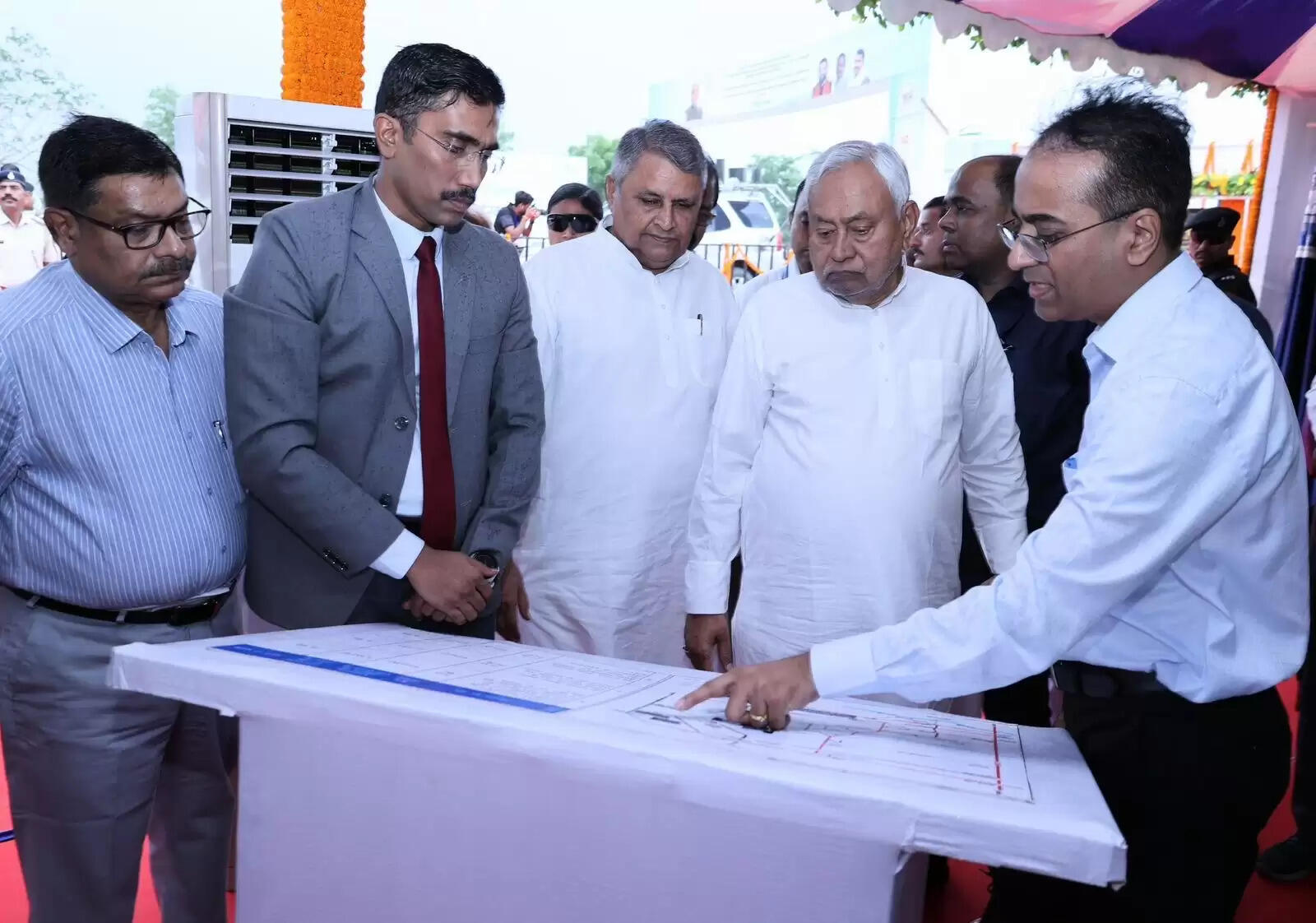 समस्तीपुर में मुख्यमंत्री नीतीश कुमार ने 522.77 करोड़ रुपए से अधिक की विकास योजनाओं का किया शिलान्यास