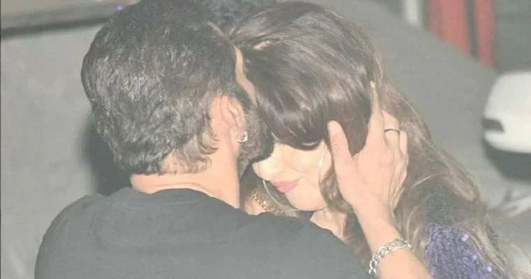 सलमान खान ने एक्स-गर्लफ्रेंड संगीता बिजलानी को किया KISS, गले भी लगे, देखें फोटोज 