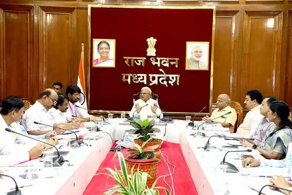 MP News: योजना के प्रभावी क्रियान्वयन के लिए अधिकारियों की जिम्मेदारी तय हो: राज्यपाल मंगुभाई पटेल