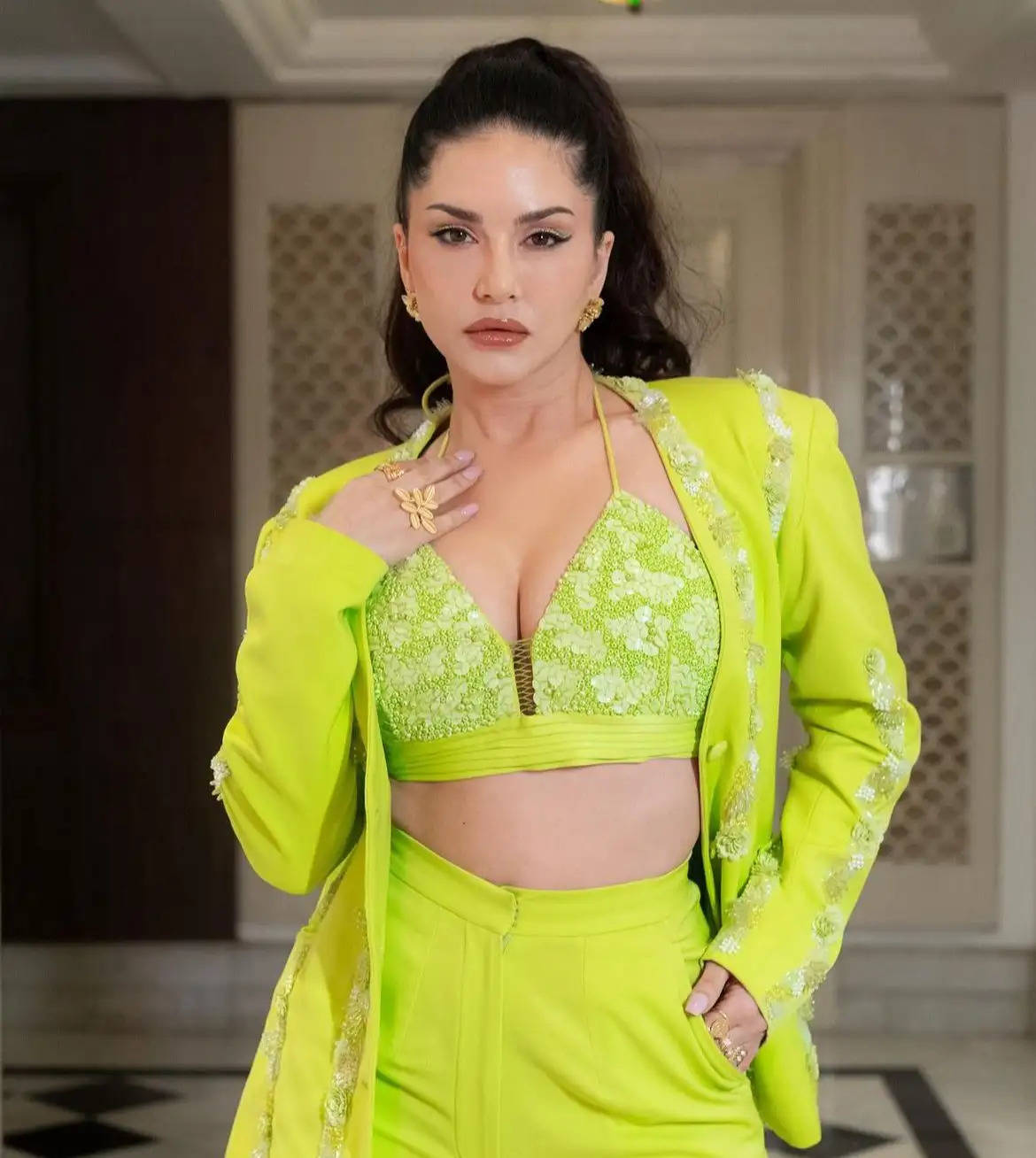 Love Is In The Air! Sunny Leone shares latest promo of Splitsvilla X5