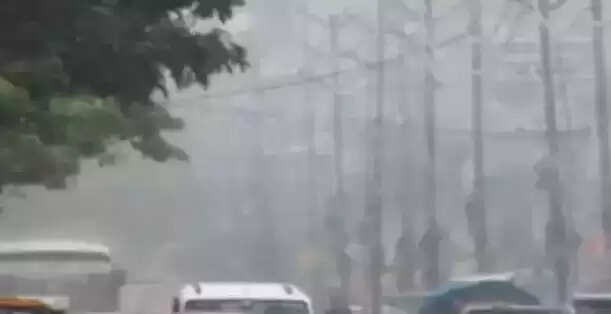 Bihar Weather: बिहार में बारिश के साथ ओलावृष्टि की चेतावनी, जानें अपने जिले के मौसम का हाल