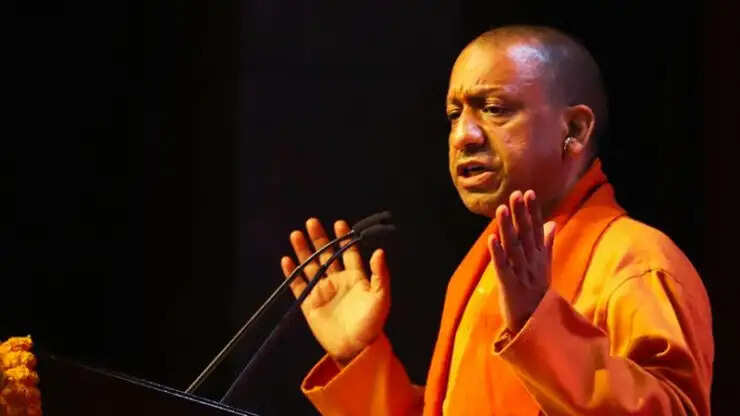योगी आदित्यनाथ को फिर याद आए हनुमान जी, बोले- तालिबानी सोच का इलाज बजरंगबली की गदा