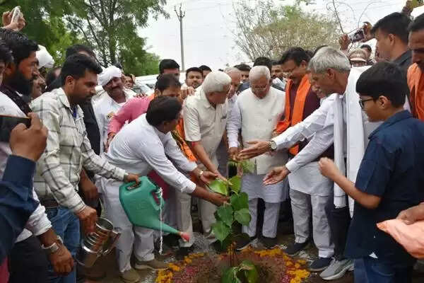 MP News: वनों को समाप्त करने का दुष्परिणाम है, जलवायु परिवर्तन : राज्यपाल पटेल