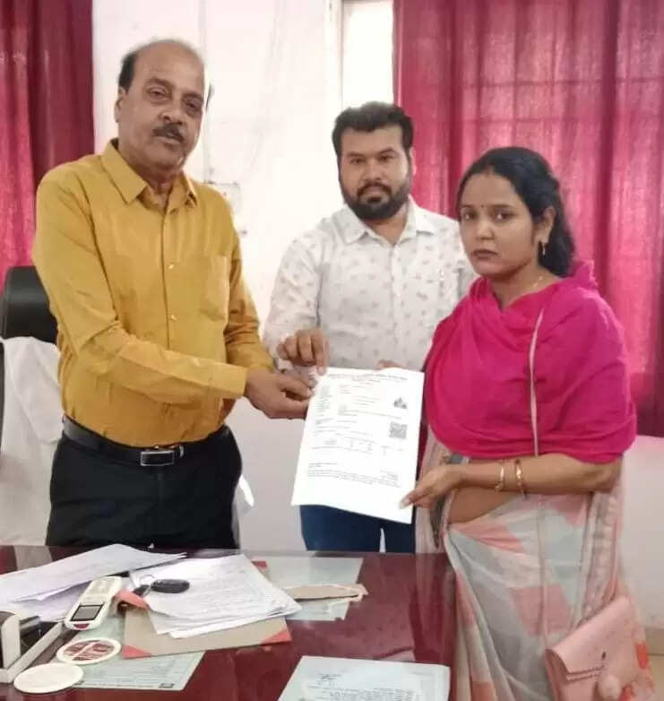 CG News: सुशासन तिहार में श्रीमती भारती देवांगन को मिला तत्काल श्रमिक कार्ड