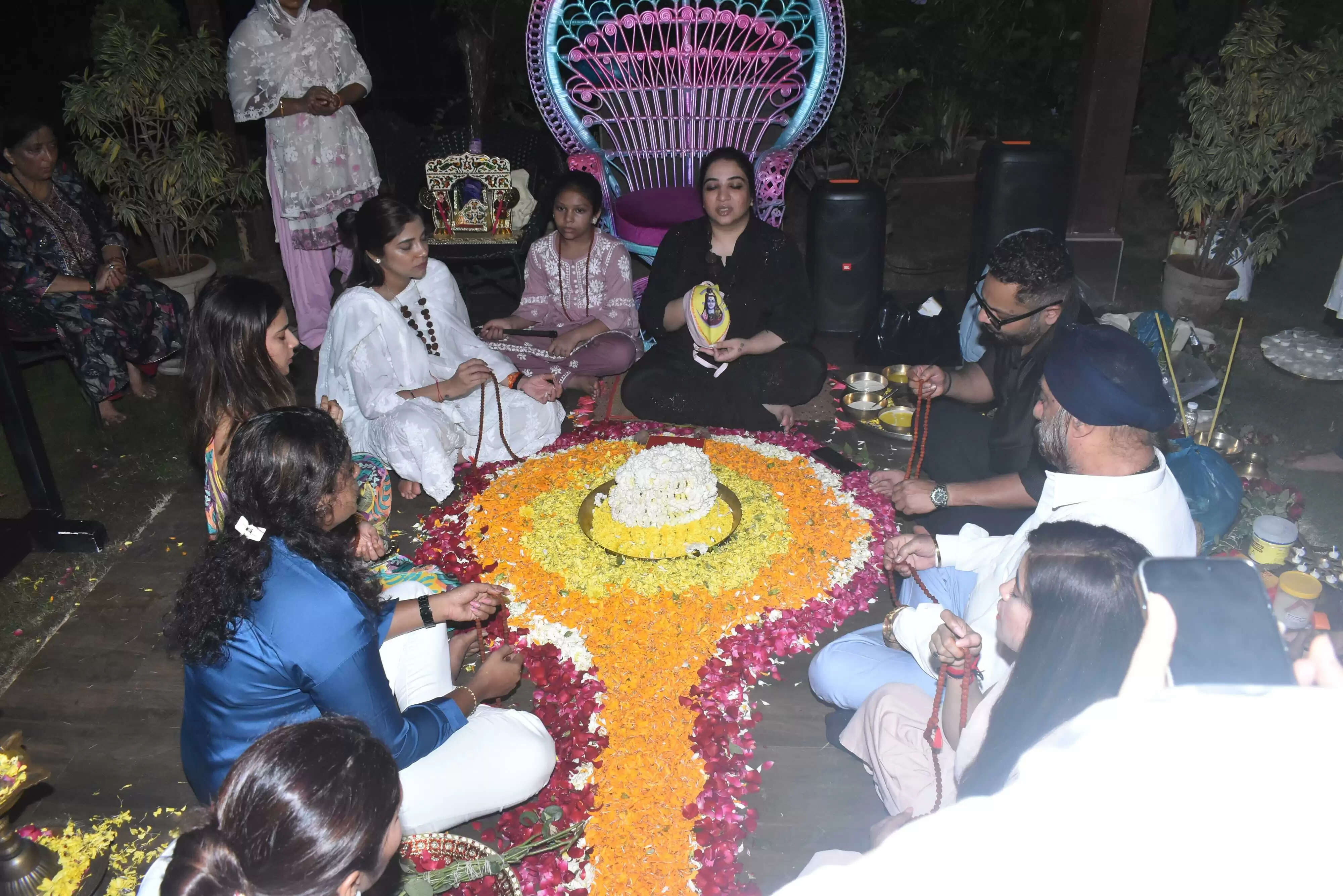 An Evening of Divine Union: Shiv Sang with Joy Guruma by Karishma Shetty, a renowned psychic healer and Raaj Suri