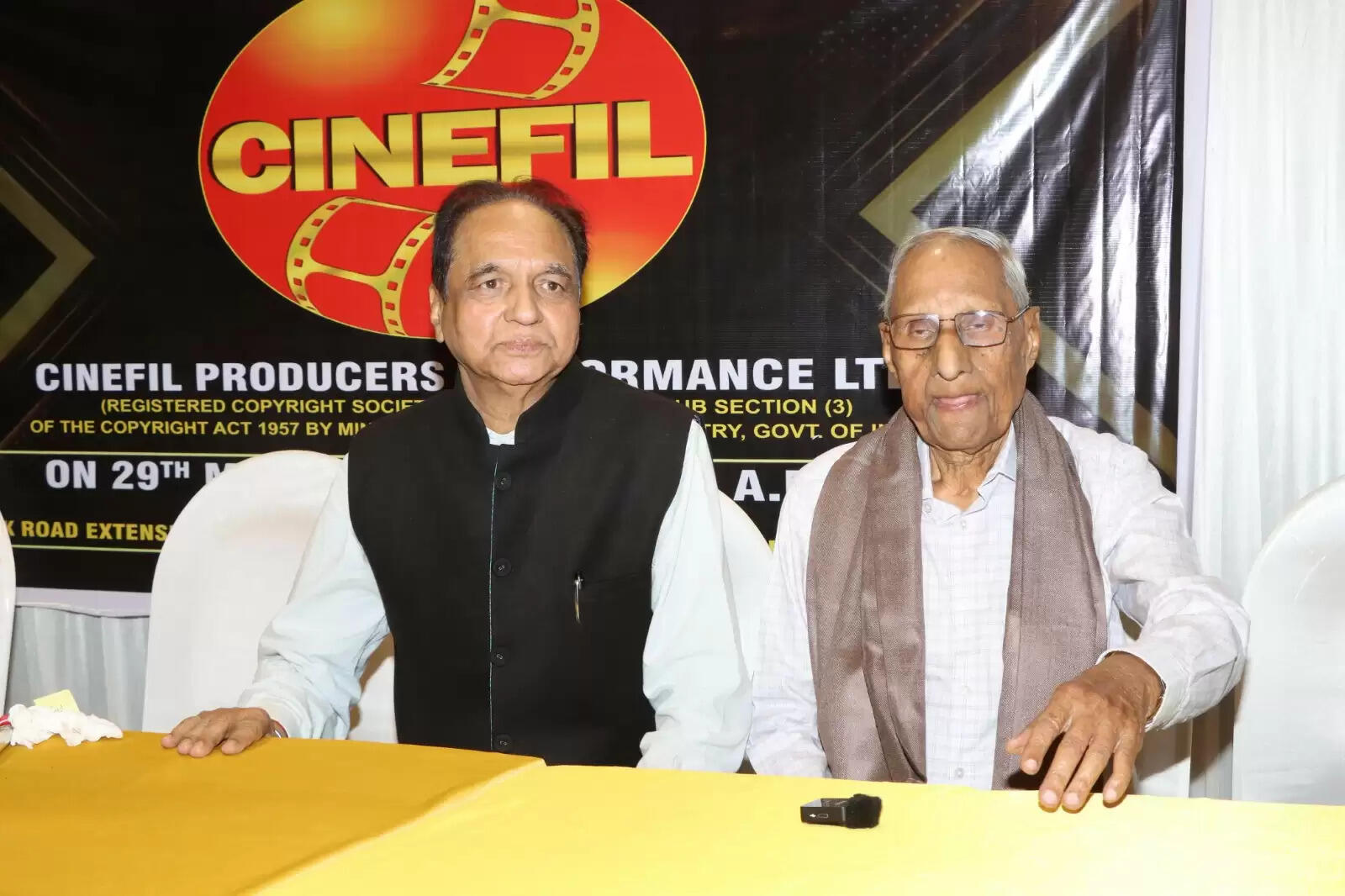 संस्थापक सदस्य ऋषि राज और कुमार मोहन ने सिनेफिल प्रोड्यूसर्स परफॉर्मेंस लिमिटेड की एजीएम 2025 में ऐतिहासिक रॉयल्टी वितरण नीति का अनावरण किया