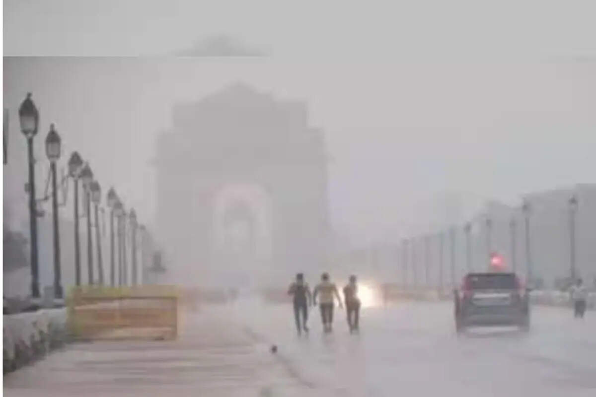 Weather Today : शीतलहर और घने कोहरे की चपेट में उत्तर भारत, दिल्ली में ऑरेंज अलर्ट