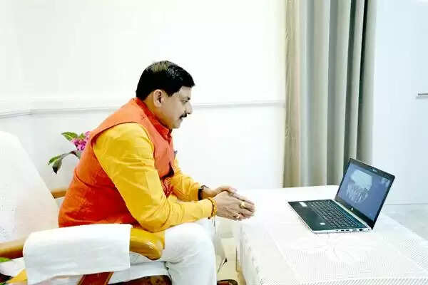 MP News: सीएम मोहन यादव ने सेन समाज के सामूहिक विवाह सम्मेलन में 36 नवदम्पत्तियों को दी शुभकामनाएँ